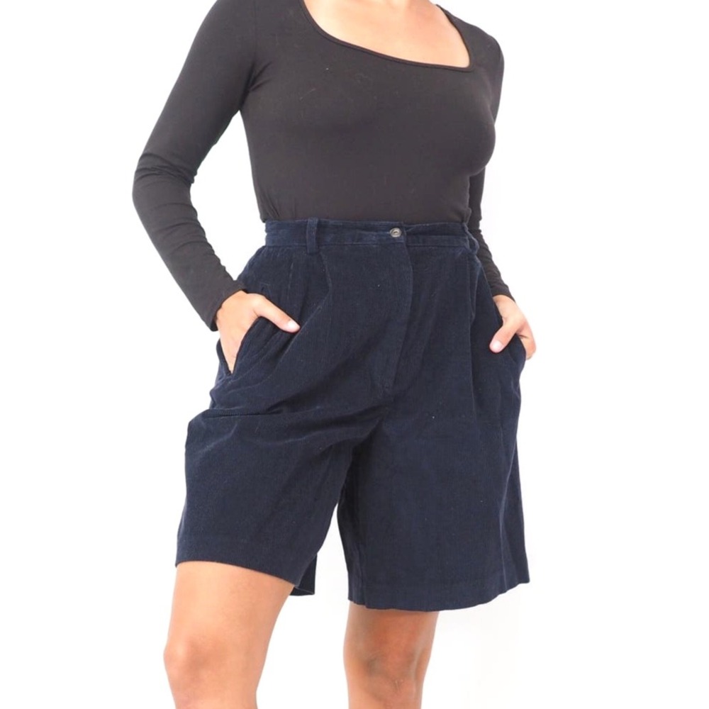 LIZ CLAIBORNE Vintage High Waist Baggy Leg Black Pleated Shorts  Size 10